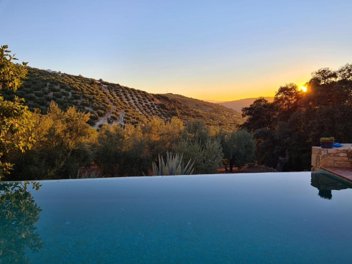 Bed and Breakfast Cortijo La Haza Iznájar Exterior foto