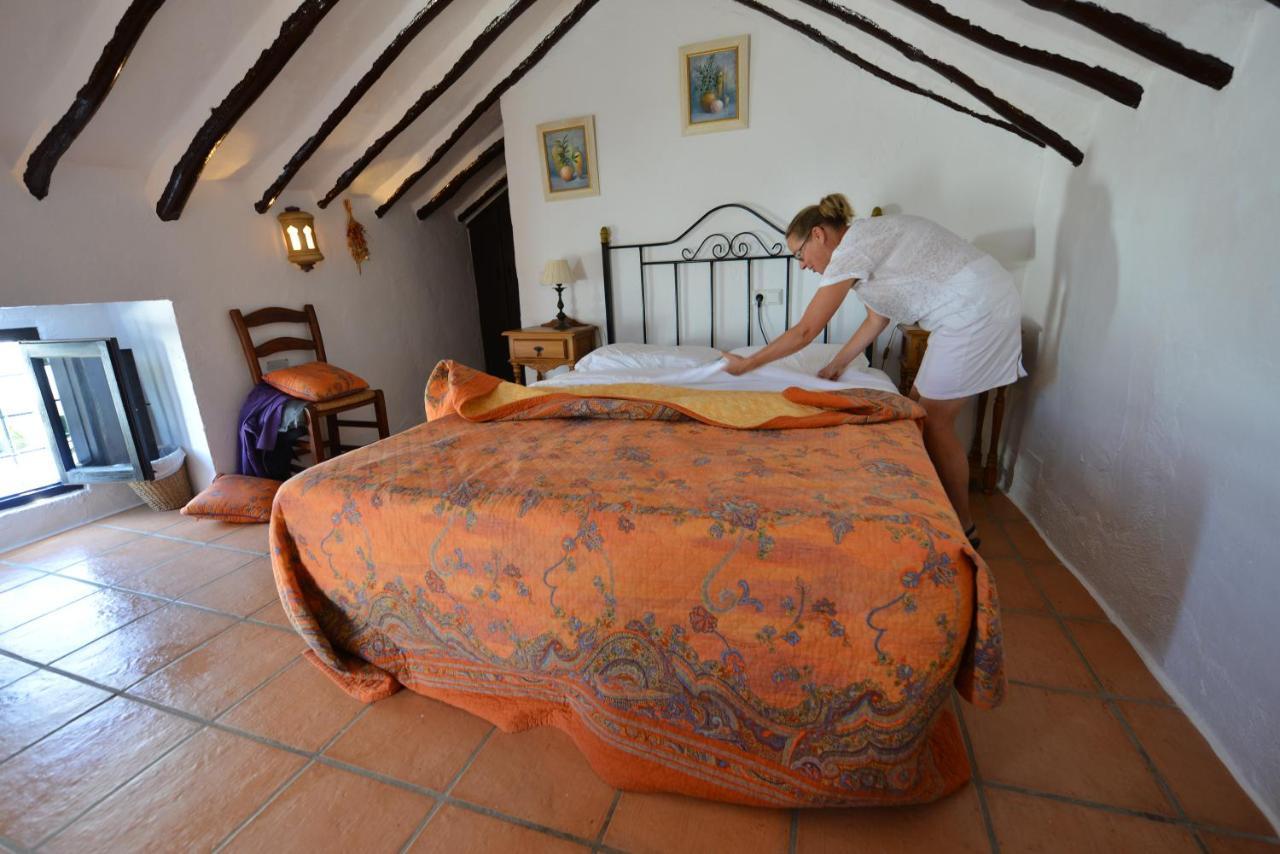 Bed and Breakfast Cortijo La Haza Iznájar Exterior foto