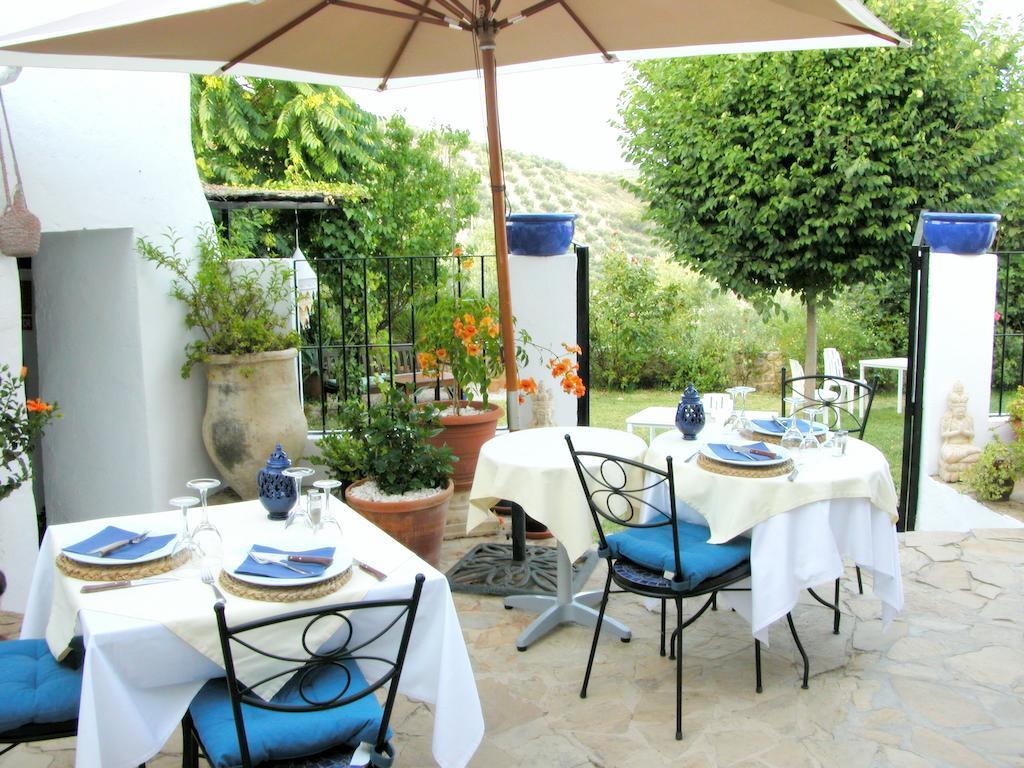 Bed and Breakfast Cortijo La Haza Iznájar Exterior foto