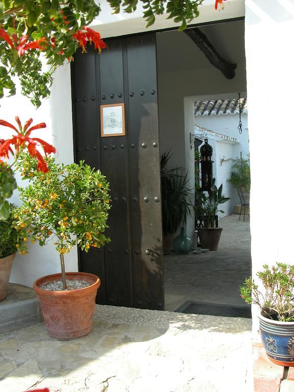 Bed and Breakfast Cortijo La Haza Iznájar Exterior foto