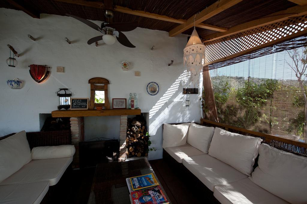 Bed and Breakfast Cortijo La Haza Iznájar Exterior foto