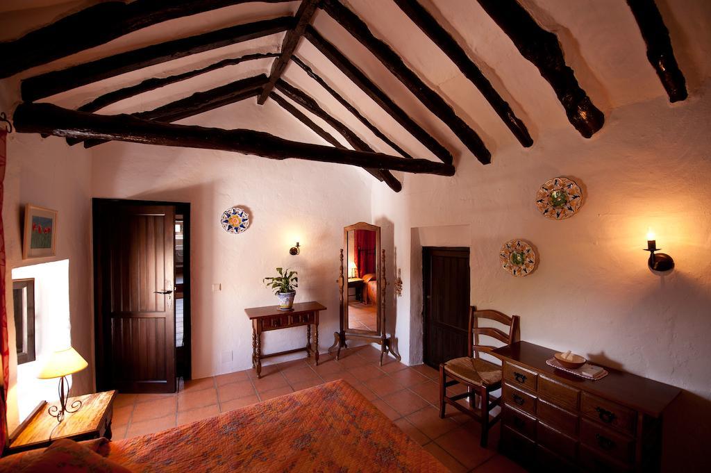 Bed and Breakfast Cortijo La Haza Iznájar Habitación foto